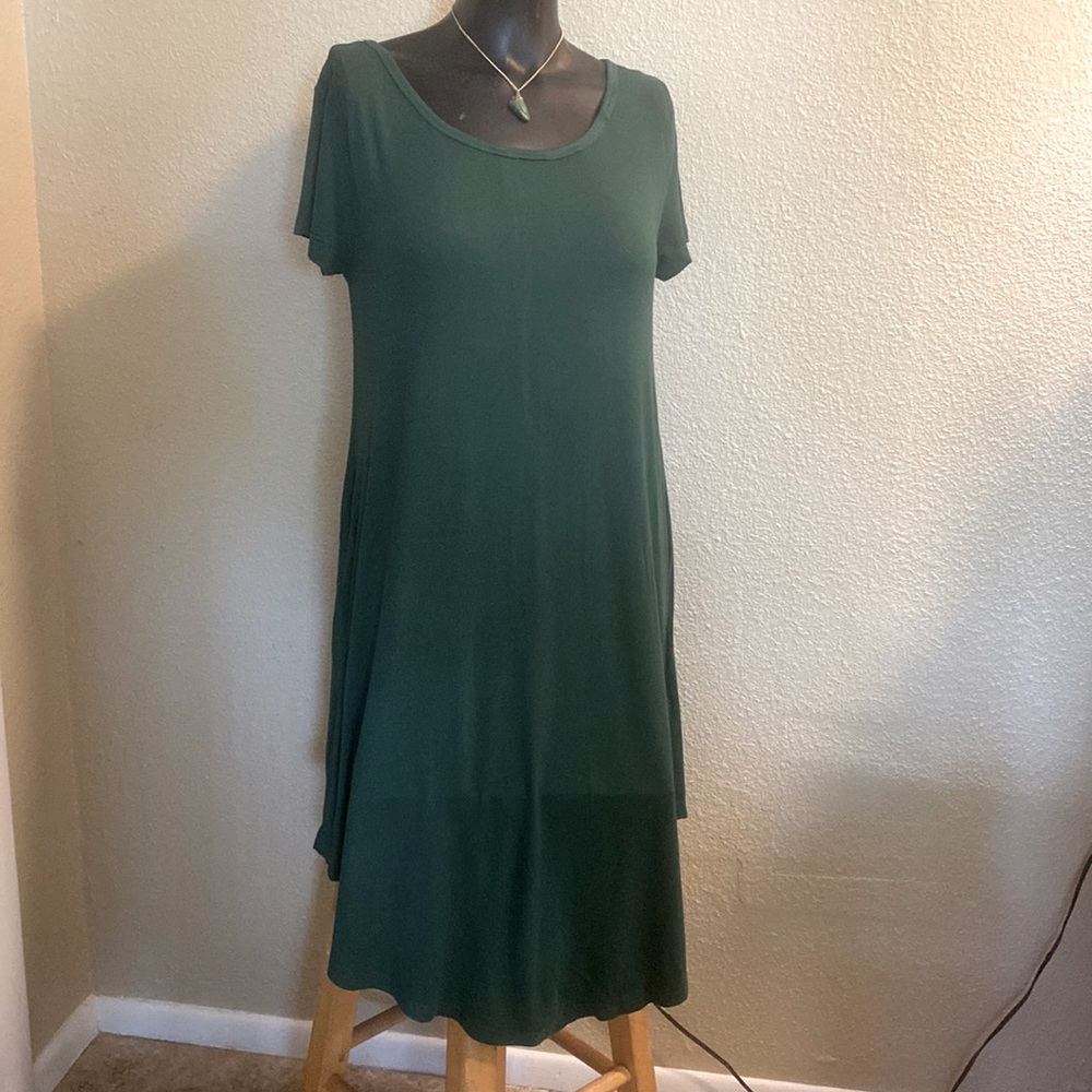 Hunter Green Swooping Hem Side Pocketed Long Tee